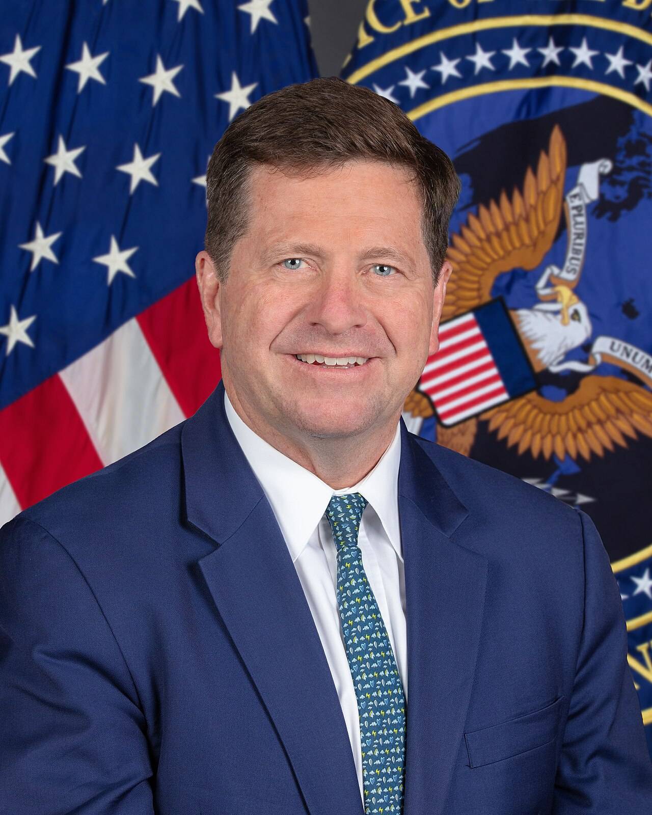 Official portrait of Director of National Intelligence Jay Clayton